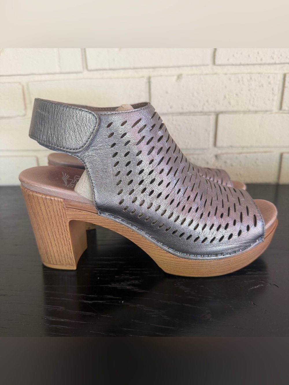 Dansko Danae Perforated Bronze Leather Heeled Sandals EU 38 US 7.5 Resort Mint